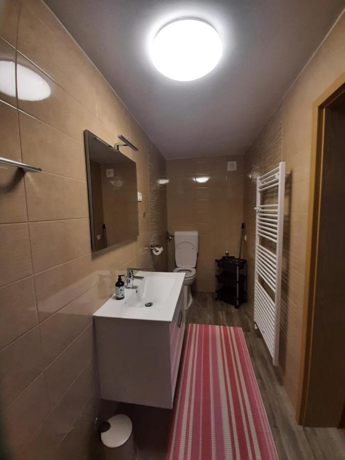 Studio Apartma Zirovnik แซเคลียนาโกเรนสเคม ภายนอก รูปภาพ