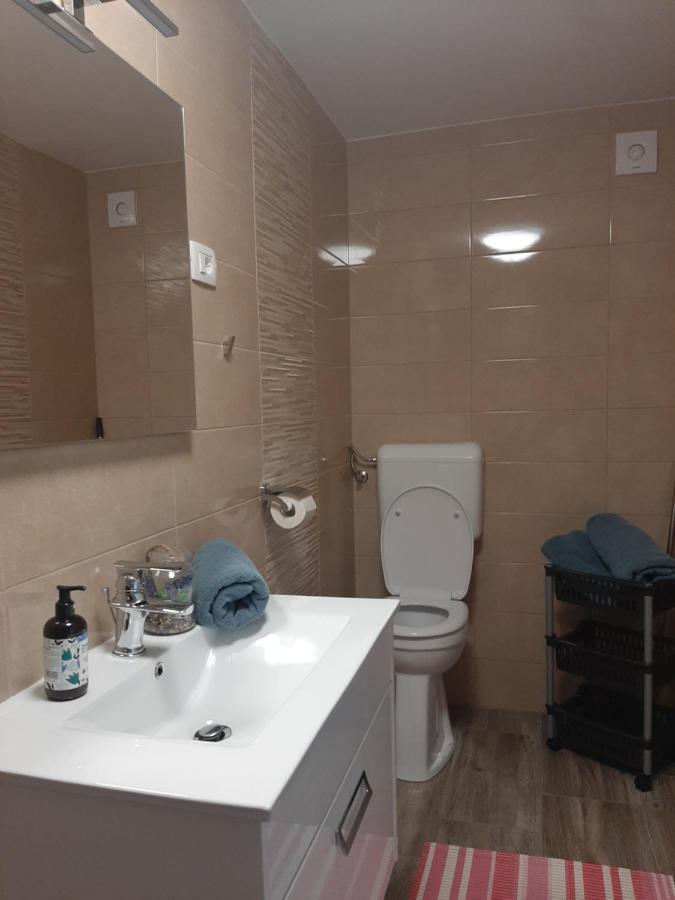Studio Apartma Zirovnik แซเคลียนาโกเรนสเคม ภายนอก รูปภาพ